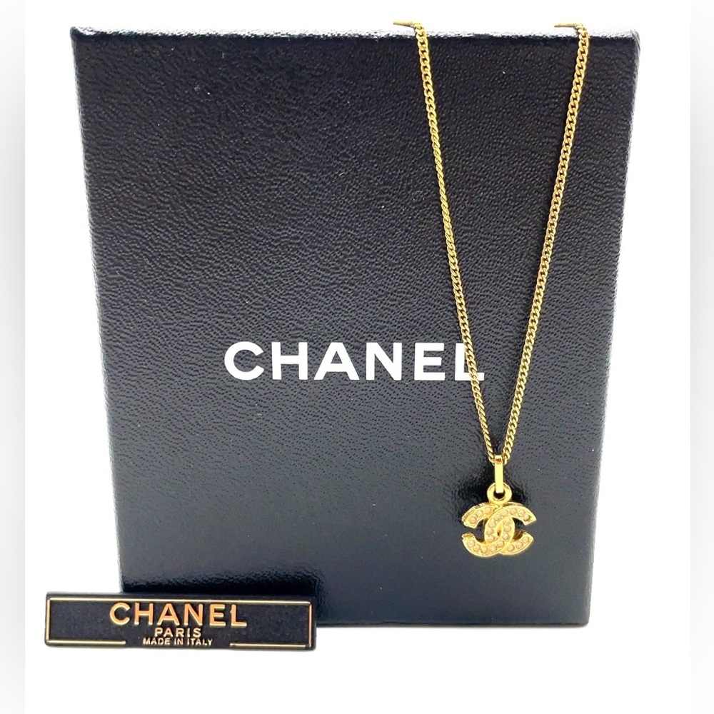 CHANEL Coco Mark Rhinestone 4.90g GP Engraved Necklace W/Box